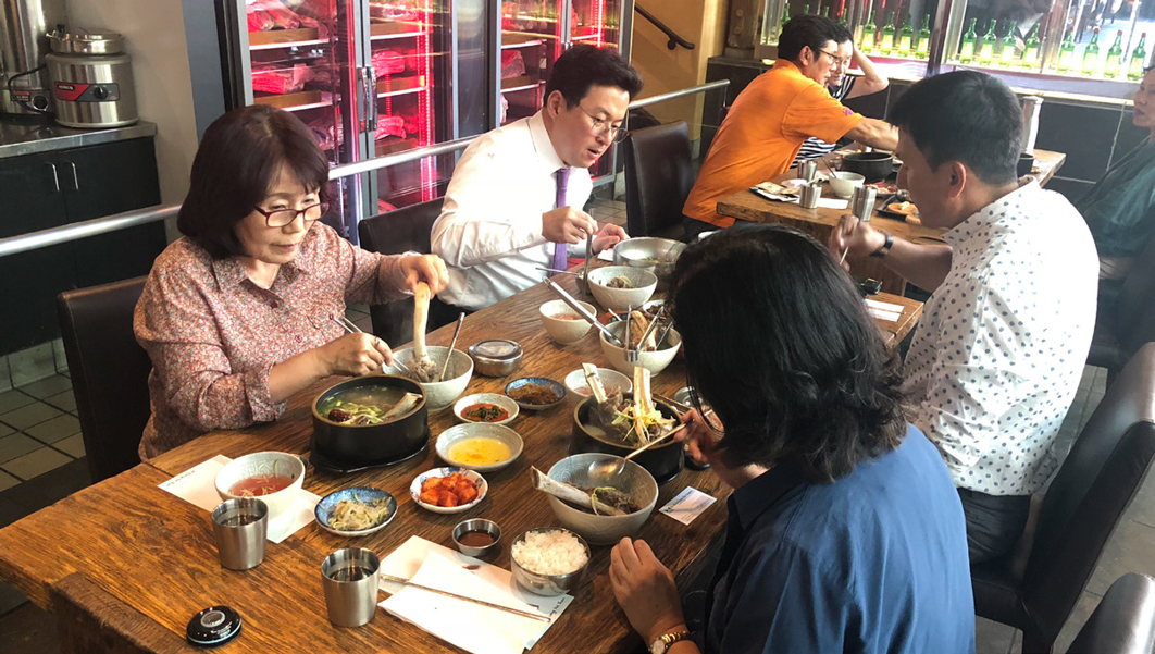 “구이집이라고요? 점심메뉴도 푸짐해요.”