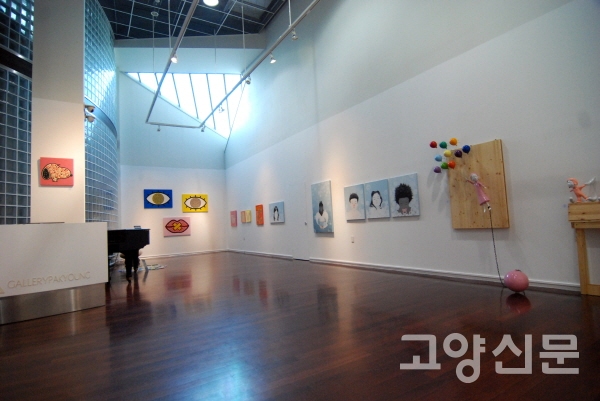 미술작품과 디자인가구, 갤러리에서 만나다