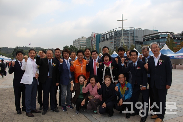 음식부문 우일왕족발, 떡류부문 도래울떡방 대상수상