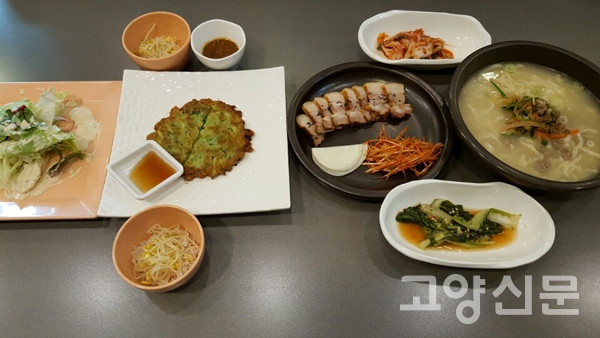 보쌈에 칼국수까지 착한 가격에 맛보세요