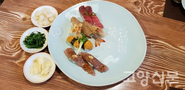 신선한 맛이 살아있는 활어 수제초밥
