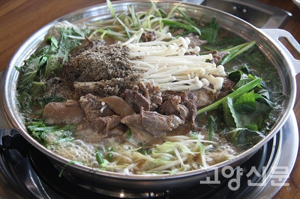 영양 풍부한 흑염소 요리, 처음이라도 맛있게 먹을 수 있는 집