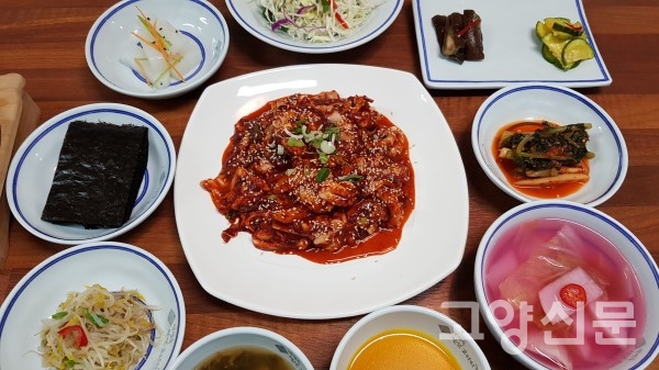 쫄깃한 시래기 들어간 코다리찜 점심특선 인기