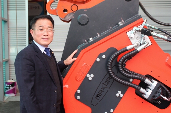 진동해머 국산화, 진동리퍼 세계 최초 개발