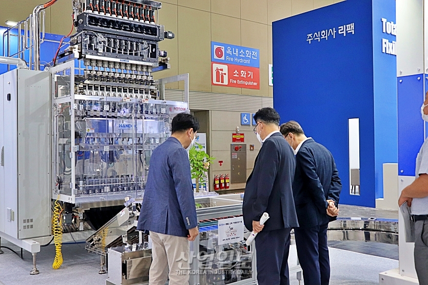[코리아팩] 하나 더 도와주는 스틱 자동포장기
