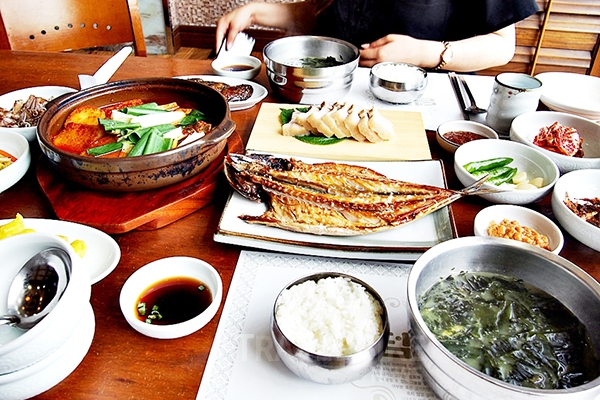 제주를 대표하는 중문관광단지, 제주를 느낄 수 있는 맛집 안내