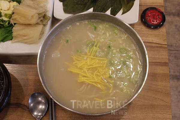 족발, 보쌈, 건강칼국수가 특기인 전주한옥마을 맛집은?