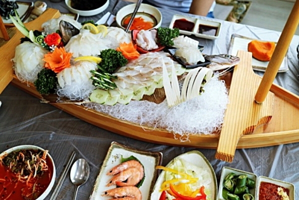 무더위는 해수욕장에서 날려요 속초 피서 여행지와 맛집탐방
