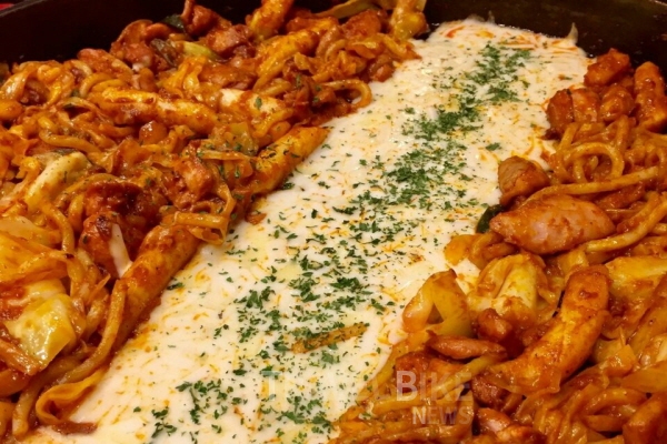 강릉 경포대 여행과 함께 즐기는 춘천 닭갈비 맛집은