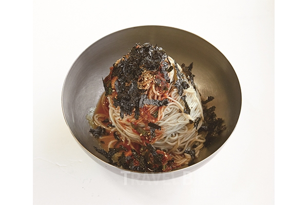 막국수의 제맛을 즐길 수 있는 계절, 춘천 대표 막국수 맛집 10선