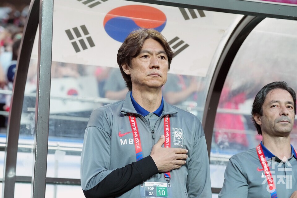 쿠웨이트에  4-0 대승… 홍명보 감독 
