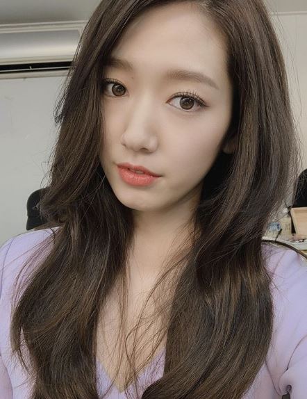 알함브라 궁전의 추억 박신혜, 걸그룹 센터급 비주얼 눈길