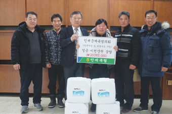 인제축협, AI 예방…방역소독약품·배합사료 지원