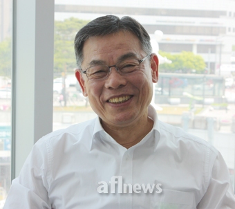 외상값 문제해결…구매전용카드 사용 의무화를