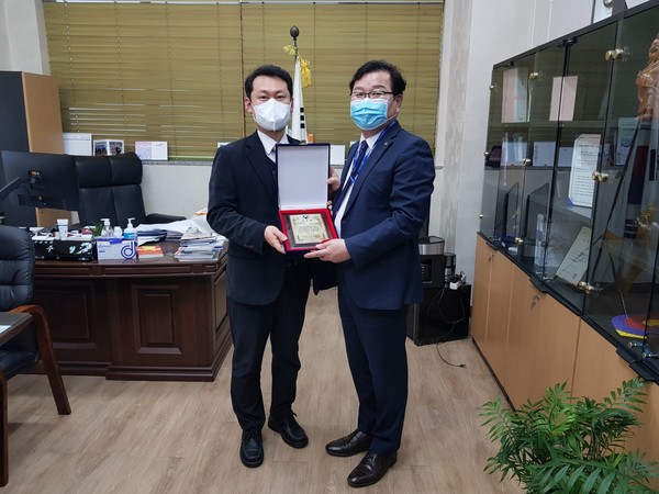 본지 홍정민 축산팀 부장, 대한수의사회 공로패 수상