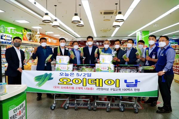순천원협, 오이 소비촉진의 일환 고객 중정행사