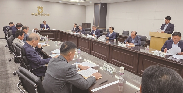 수원축협사료, 연말 마이너스 결산 불가피...손실 최소화 총력