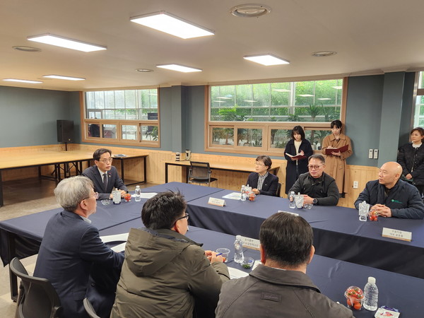 부여군, 한 훈 농식품부차관 스마트팜 현장 방문