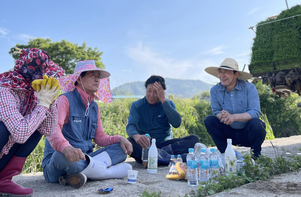 강진농협, 영농현장 간식 꾸러미 지원에 농업인 호평