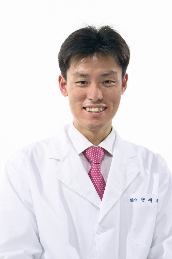 잘못된 자세로 인한 통증, 완화 및 교정 방법은? [양재원 원장 칼럼]