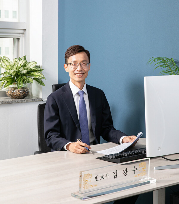 불황에 증가하는 법인파산∙법인회생, 도산 전문 변호사의 조력 필요 [김광수 변호사 칼럼]