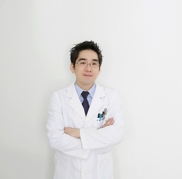 치아교정, 교정 종료 후 치과에서 사후관리 중요 [김형민 원장 칼럼]