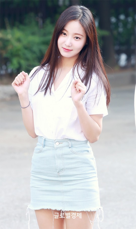 [GET포토] 모모랜드(MOMOLAND) 연우, 96년생 예쁜 나이 다빈이의 매력속으로 가볼까요?