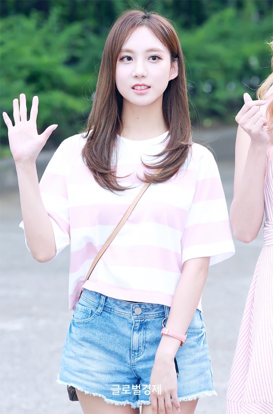 [포토] 스텔라(Stellar) 소영, 뮤직뱅크 출근길 신기해요~