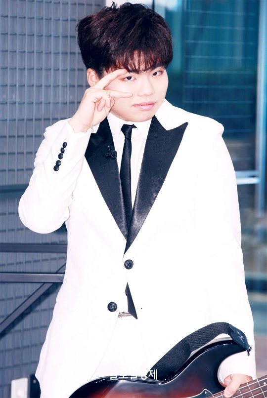 [GET포토] 더 이스트라이트(The EastLight) 이승현, 귀여움 가득한 브이