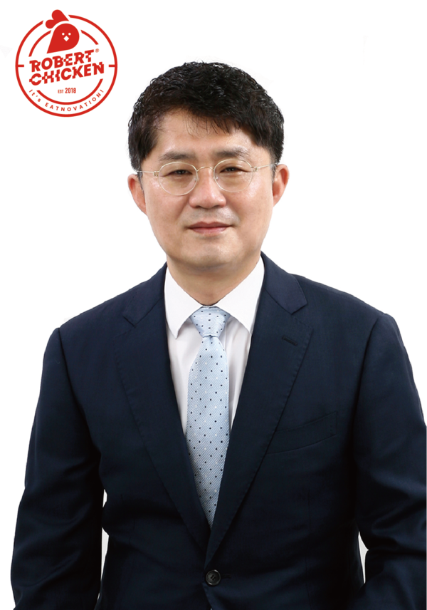 로봇 치킨 로보아르테 제너시스비비큐 백영호 前 대표 영입
