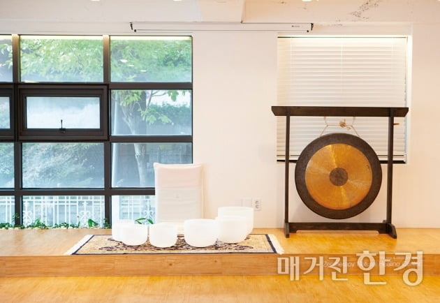 [Special] “싱잉볼 소리 명상, 전 세계에 알릴 것”