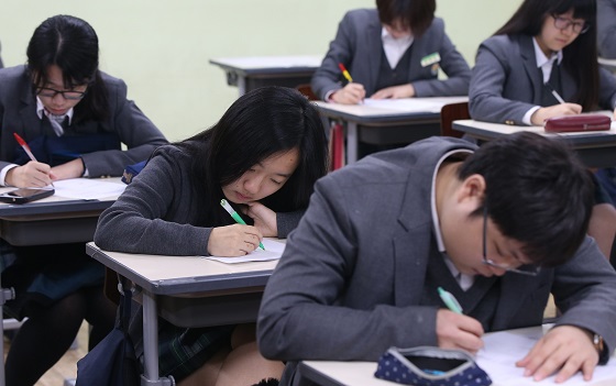 [2017수능 국어] 종로학원 “6, 9월 모평만큼 어려워”