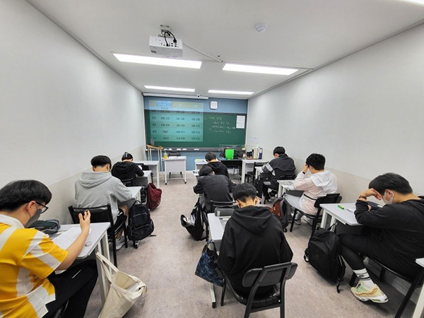 더에듀프리미엄, 중학생 대상 6월 원내 모의고사 진행