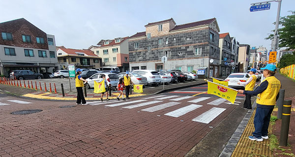 대한민국상이군경회 제주도지부 사회봉사단 교통질서 캠페인 전개