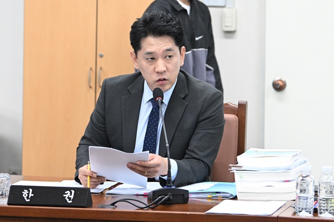 수산정책 만족도 떨어져도 행정 개선 노력 부족