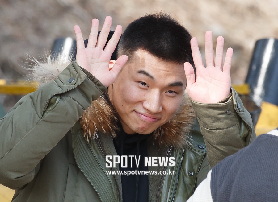[영상] 빅뱅 대성, 꽃길 공개하며 입대