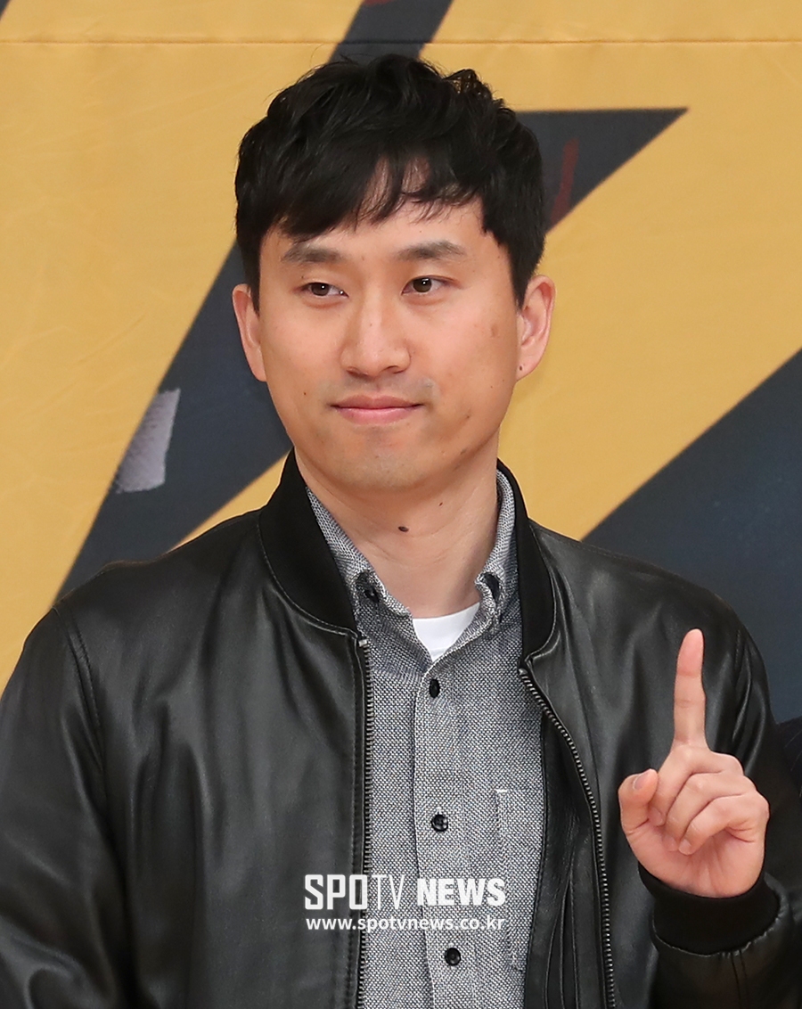 [포토S] 포즈 취하는 남태진 감독