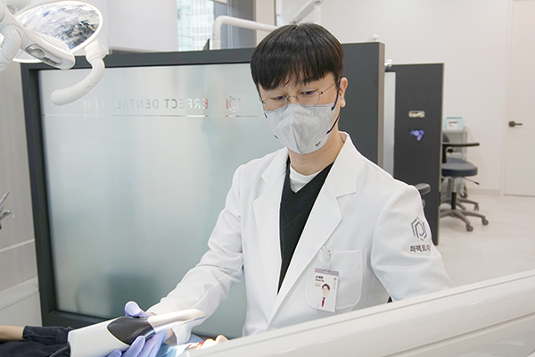 치조골 부족한 경우 임플란트 뼈이식 필요