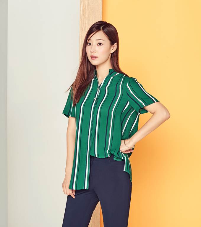 올리비아하슬러, 올 여름은 경쾌한 스트라이프 패턴