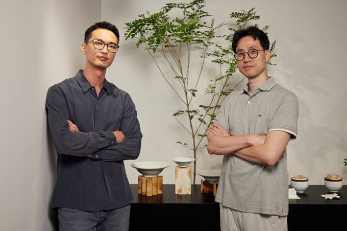 예올X샤넬, 올해의 장인 화각장 한기덕...젊은 공예인 도자공예가 김동준 선정