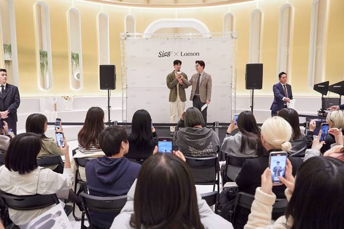 지이크, 더현대 대구에서 전속모델 로몬과 특별한 만남 팬사인회 진행