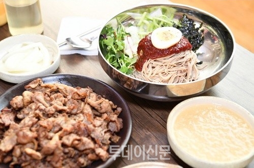 봄철 여행지 강원도 원주에서 즐기는 광릉불고기 불고기 막국수