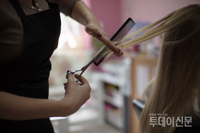 저임금·장시간노동 여전한 미용업계…교육-노동 경계 분명해야
