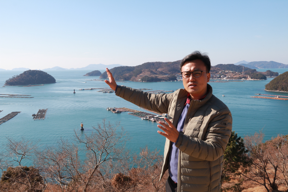[인터뷰] 13년 간 통영 섬마을 이야기 기록한 김상현 기자 잊혀져가는 소중한 장면들 붙잡고 싶어