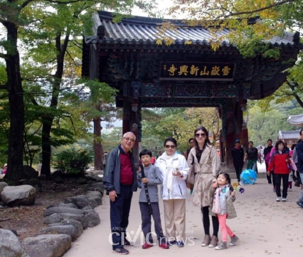 [장원호 박사의 그리운 대한민국] 설악산, 신흥사, 통일대불, 그리고 케이블카...서울에서 당일치기 설악산 단풍맞이 여행은 시원한 고속도로 덕분