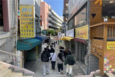 [르포] 공부는 밥심! 학생들 점심 책임지는 경성대 밥골