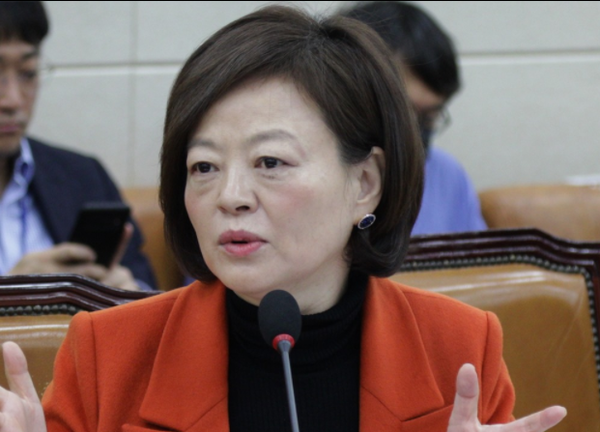 진선미 의원 보험사 대출로 몰리는 고령층...대책 마련 시급