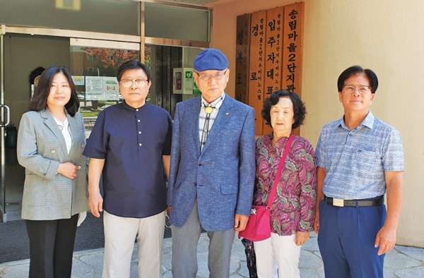 대한노인회 대전 유성구지회 송리마을2단지아파트 경로당, 회장과 사무장이 모두 박사…열정도 최고