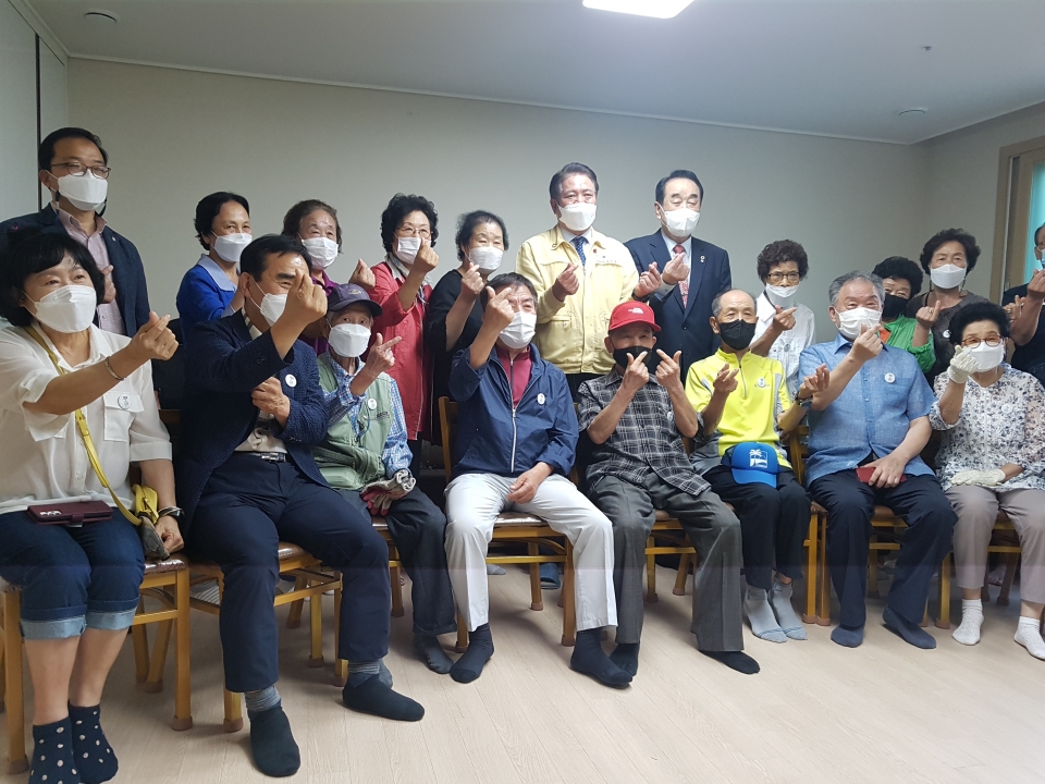대한노인회 경기 안양 만안구지회, 안양시장과 한양수자인 아파트 경로당 방문