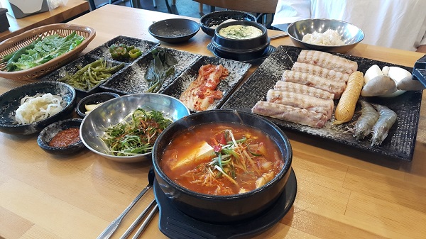 효리네민박 단골 제주흑돼지 맛집을 찾는다면. 함덕 맛집 함덕그때그집